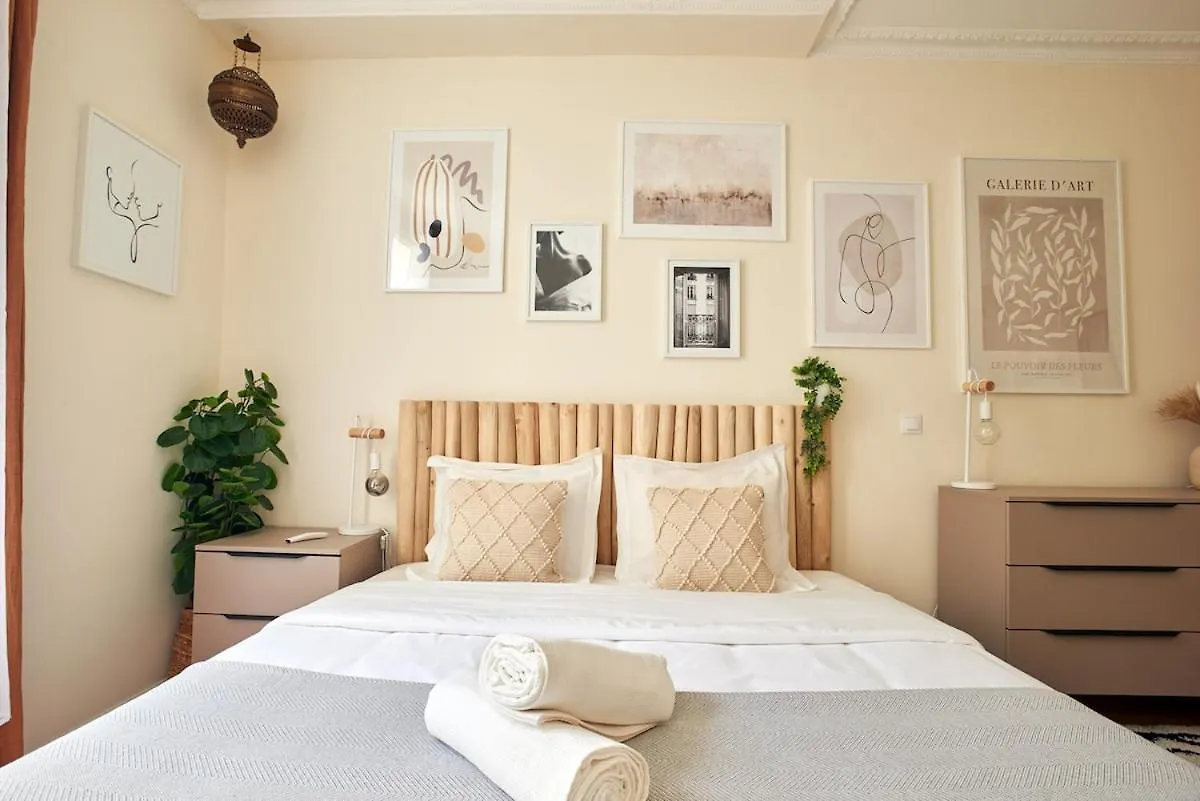 Lovely Flat Marais - Orange 파리 0*,